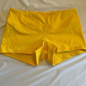 Fleo Yellow Booty Shorts - sz M